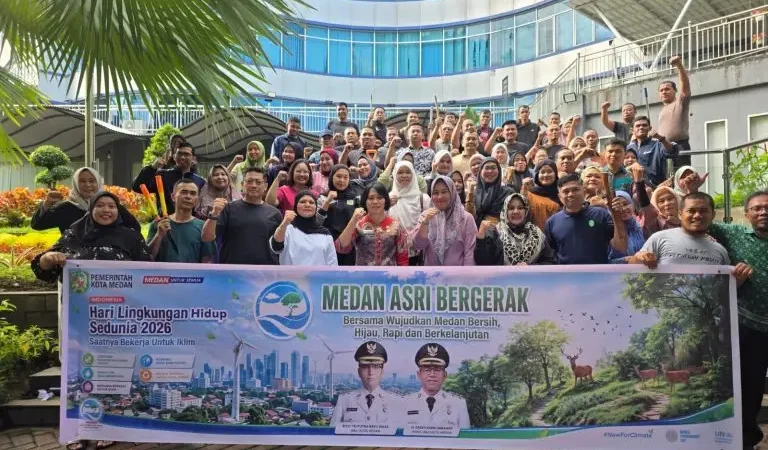 Sekretariat DPRD Medan Gelar Gotong Royong Massal Dukung Program Medan Asri Bergerak