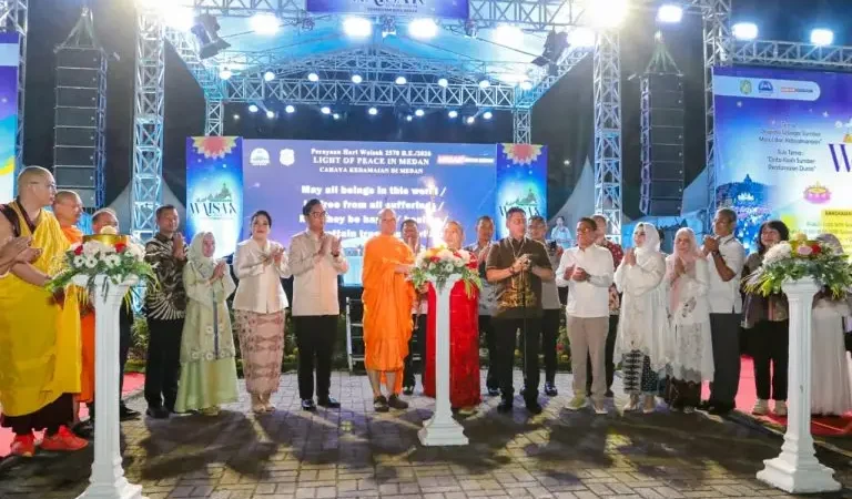 Ketua DPRD Medan Wong Chun Sen: Waisak Momentum Memperkuat Toleransi dan Persaudaraan