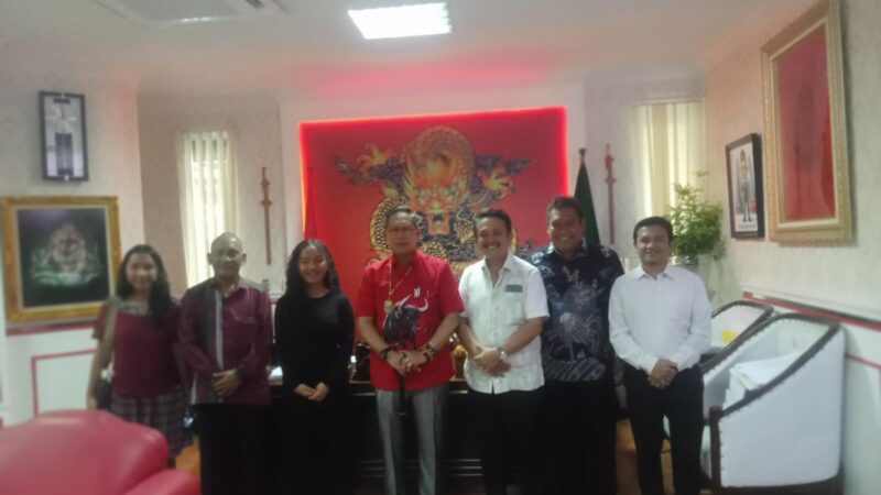 Ketua DPRD Medan Terima Audiensi Calon Delegasi Youth Friendship Festival 2026, Wong Chun Sen Dukung Talenta Muda Berprestasi