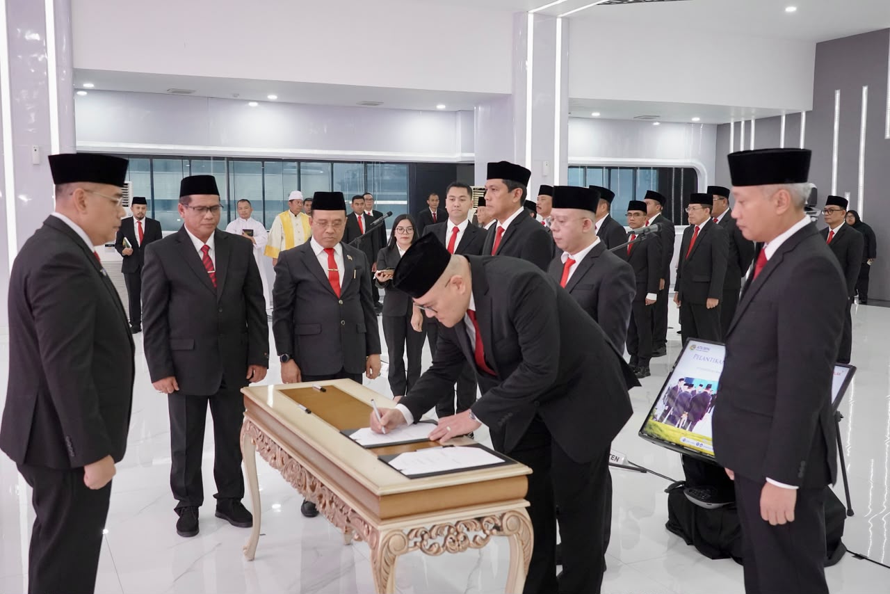 Lantik 78 Pejabat Struktural, Wamen Ossy: Rotasi dan Promosi Jabatan Bentuk Birokrat yang Adaptif