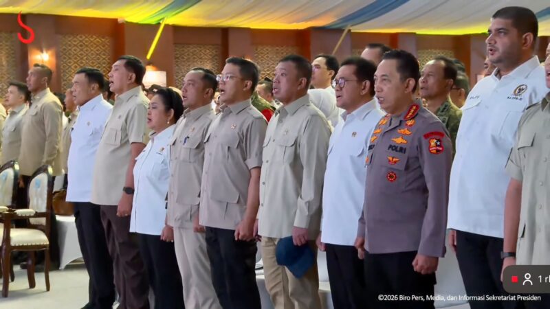 Dampingi Presiden Prabowo Panen Raya di Malang, Menteri Nusron: Ketahanan Pangan Butuh Kepastian Hukum Tanah