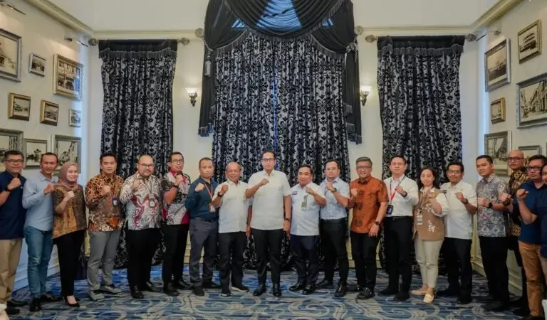 Rico Waas Ajak Dunia Usaha Lindungi Pekerja Rentan Lewat Program UCJ