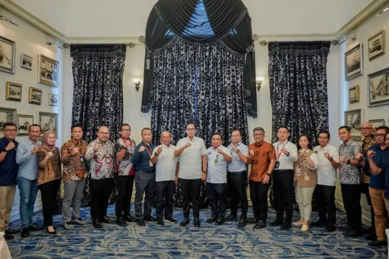 Rico Waas Ajak Dunia Usaha Lindungi Pekerja Rentan Lewat Program UCJ