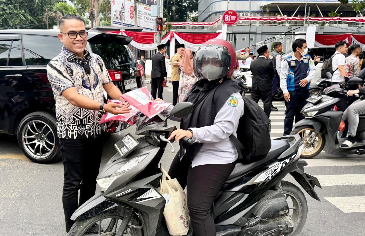 Pemko Dan PWPM Kibarkan SemangatMerah Putih di Jalanan Kota