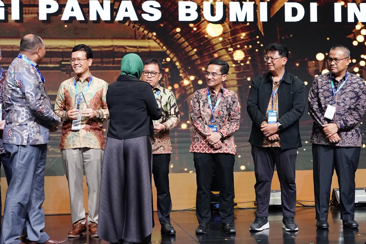 Berkontribusi dalam Pengembangan Geotermal di Indonesia, Kementerian ATR/BPN Dapat Penghargaan dari Kementerian ESDM