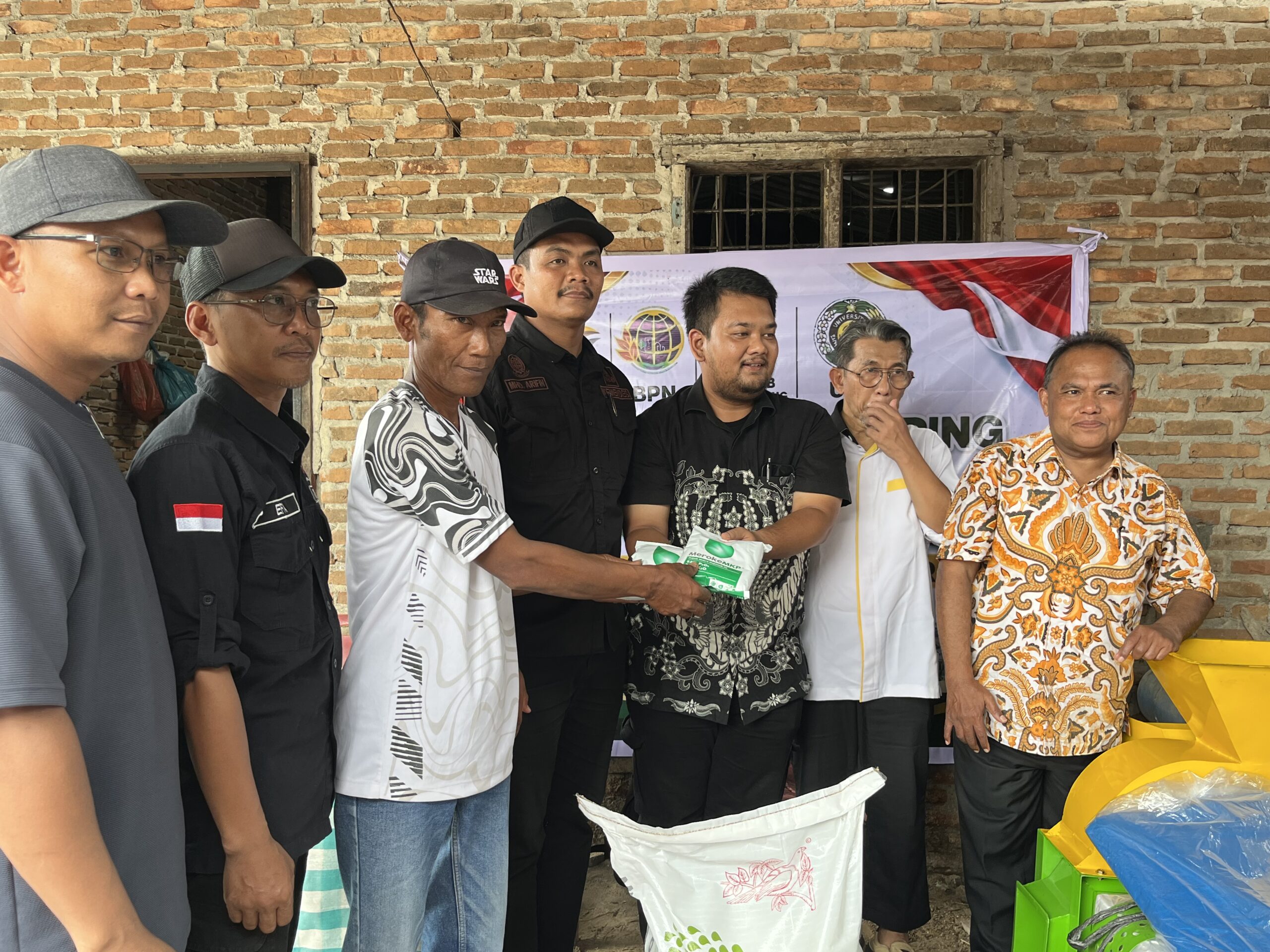 Kantor Pertanahan Deli Serdang dan USU Perkuat Peternakan Kambing Perah Rakyat